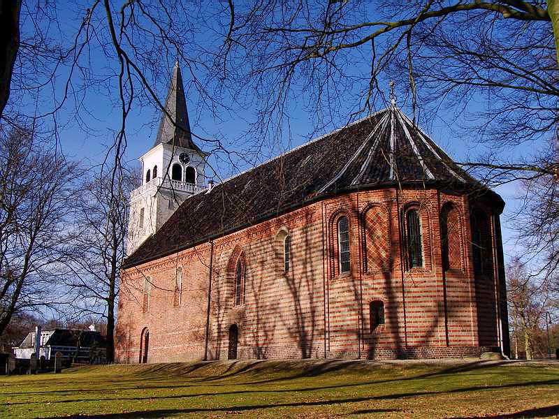 Hellum, Walfriduskerk, gebouwd einde 11de eeuw, 3-2-2011 Hellum, Walfriduskerk, gebouwd einde 11de eeuw, 3-2-2011