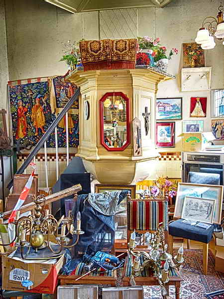 Munnekeburen, kerk, thans kringloopwinkel, 8-9-2018