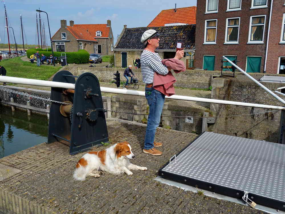 Makkum, schutsluis van en naar IJsselmeer, 11-5-2021 Makkum, schutsluis van en naar IJsselmeer, 11-5-2021