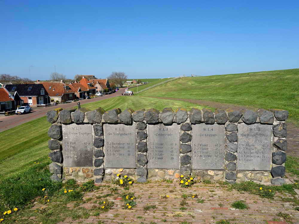 Moddergat, Vissersmonument, 22-4-2022 Moddergat, Vissersmonument, 22-4-2022